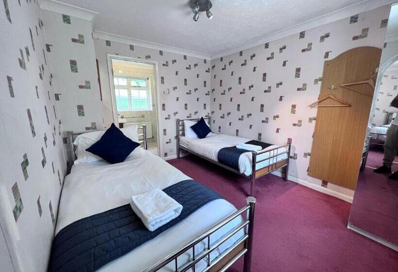 Номер Стандарт, All Seasons Gatwick Guest House & Parking