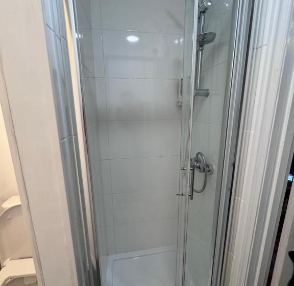 Номер Стандарт, All Seasons Gatwick Guest House & Parking