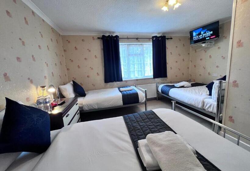 Family Suite, All Seasons Gatwick Guest House & Parking