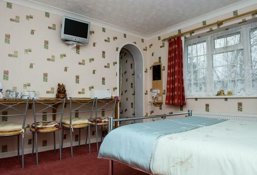 Номер Стандарт, All Seasons Gatwick Guest House & Parking