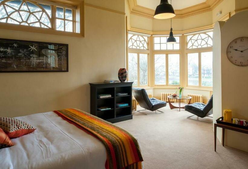 Полулюкс Вид на Сад, River Arts Club