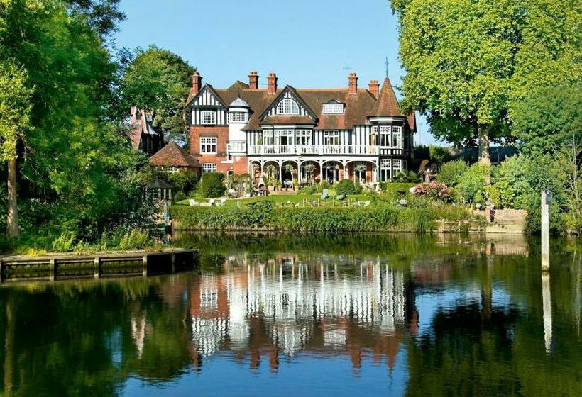 Полулюкс Вид на Сад, River Arts Club