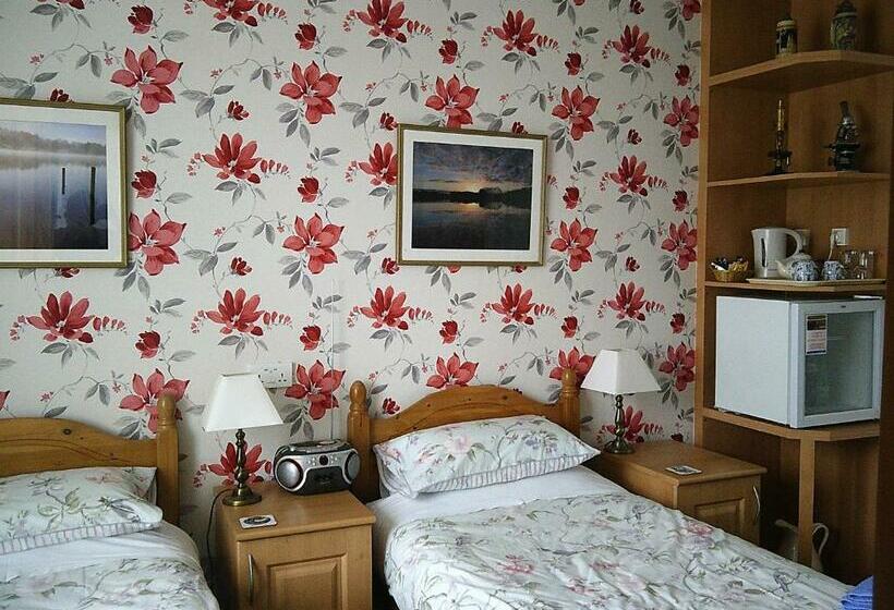 디럭스 룸, Webb S Of Glomel