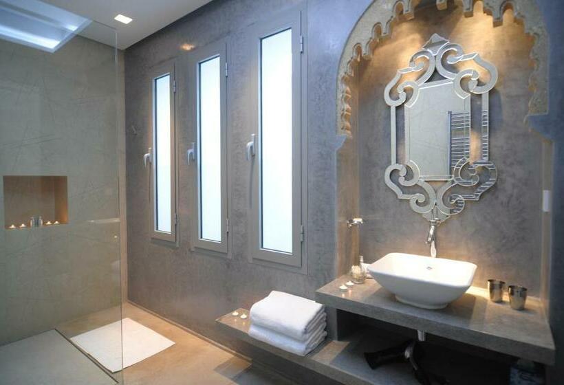 اتاق لوکس, Euphoriad