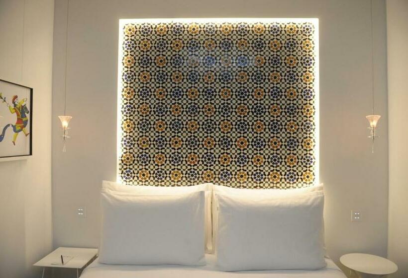 اتاق لوکس, Euphoriad