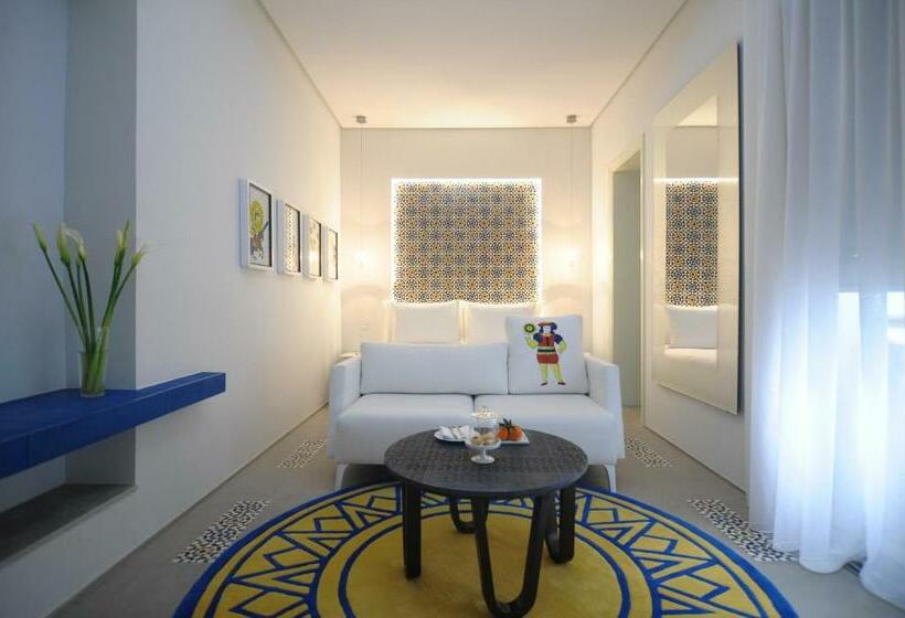 اتاق لوکس, Euphoriad