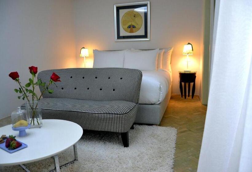 اتاق استاندارد, Euphoriad