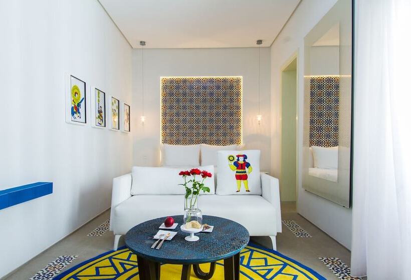 اتاق لوکس, Euphoriad