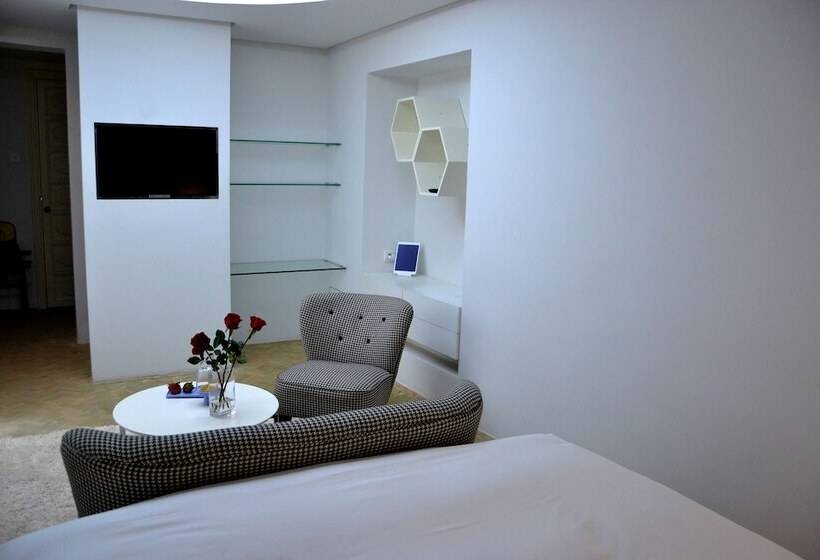 اتاق استاندارد, Euphoriad