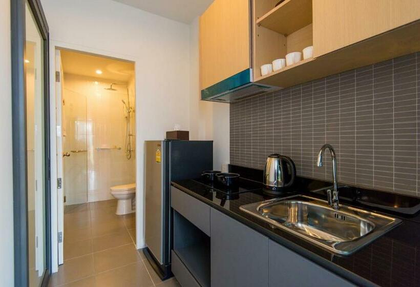 Люкс, Hill Myna Condotel Official Account