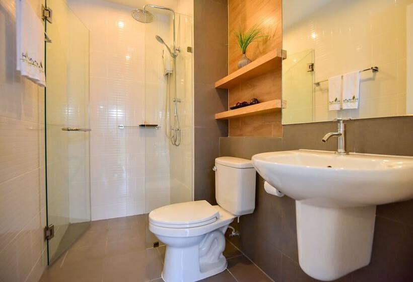 Студия Стандарт, Hill Myna Condotel Official Account