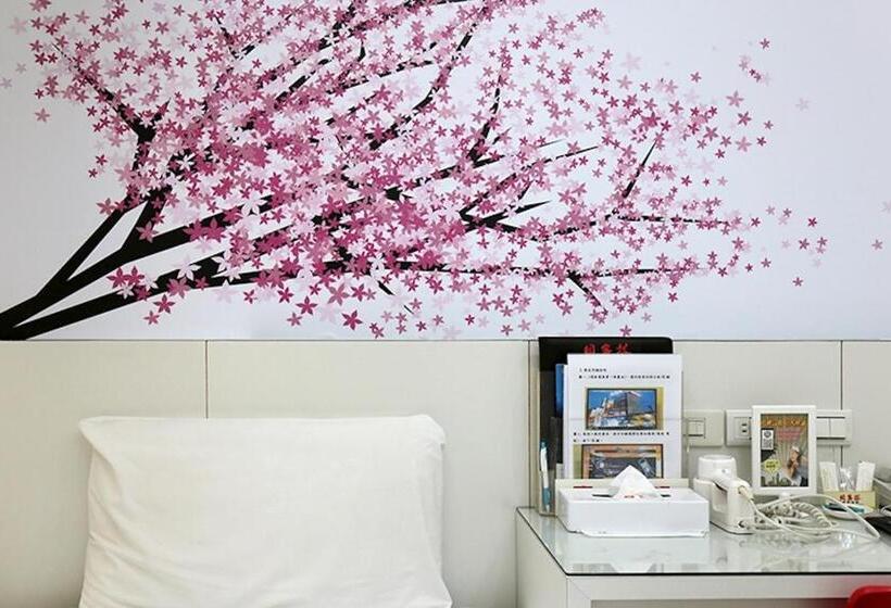 اتاق استاندارد سه نفره, Beethoven Express