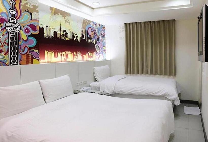 اتاق استاندارد سه نفره, Beethoven Express