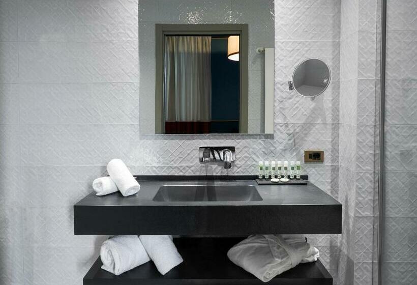 行政房间, Clerici Boutique