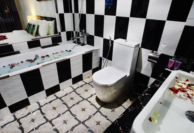 اتاق لوکس یک تخته, Dinata Angkor Boutique