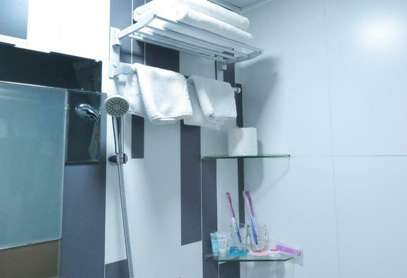 اتاق خانوادگی, Shanghai Red