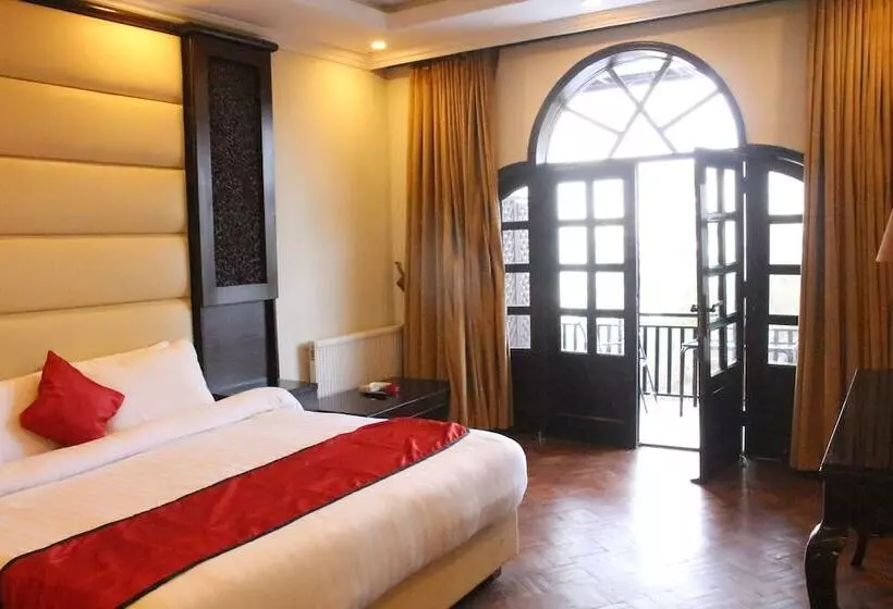 سوییت خانوادگی, Shangrila Resort Hotel Murree