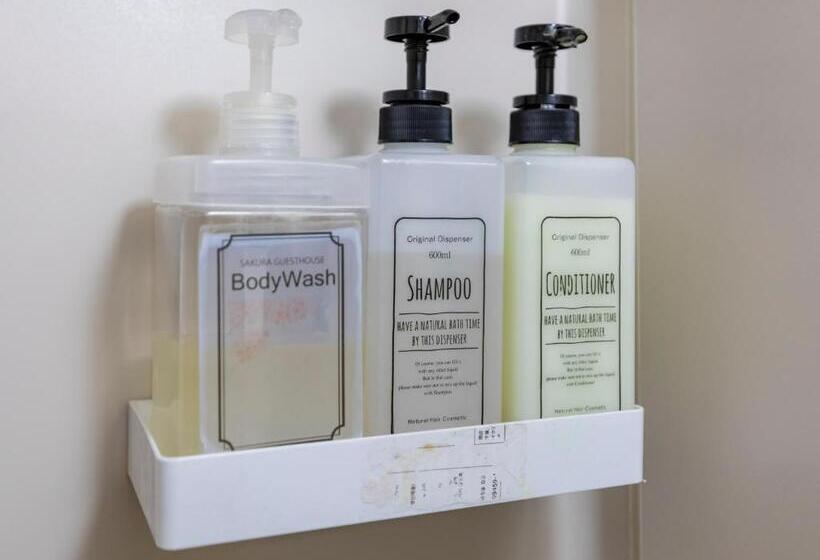 패밀리 룸, Sakura Guest House