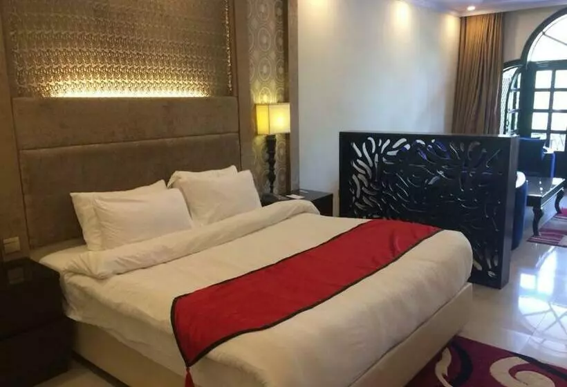 سوییت لوکس, Shangrila Resort Hotel Murree