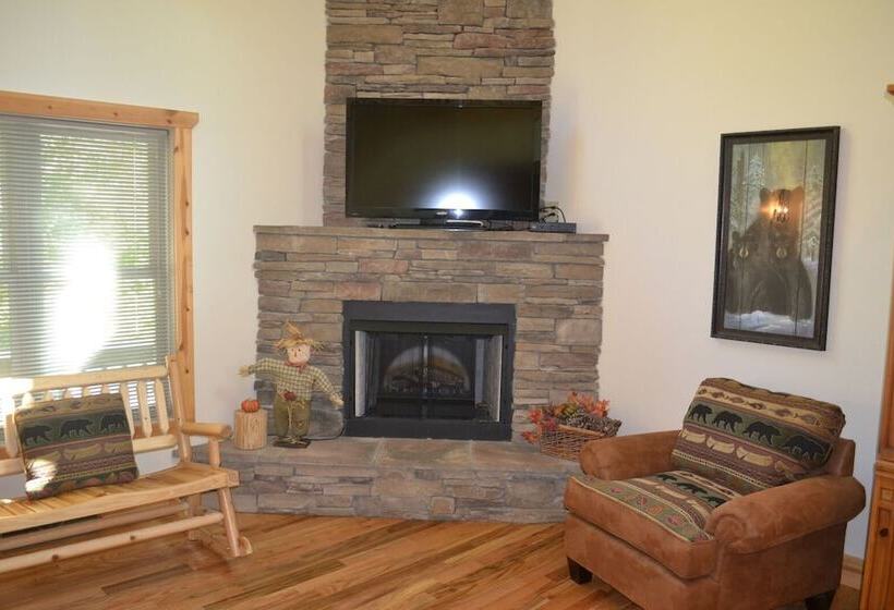 كابينة, The Esmeralda Inn At Lake Lure