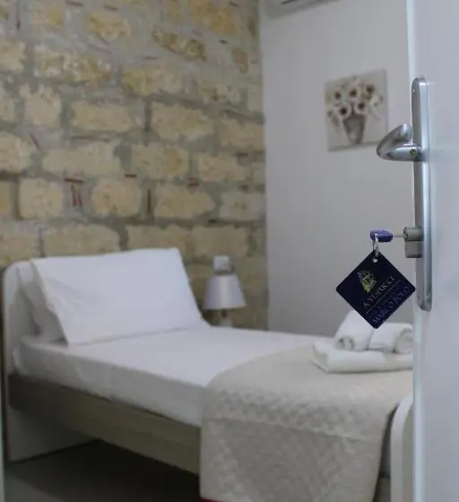 اتاق استاندارد یک نفره, B&b Marco Polo