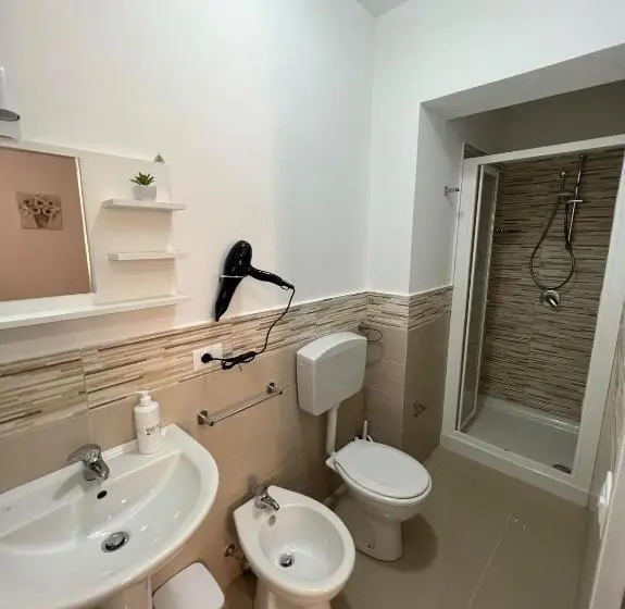 اتاق استاندارد یک نفره, B&b Marco Polo