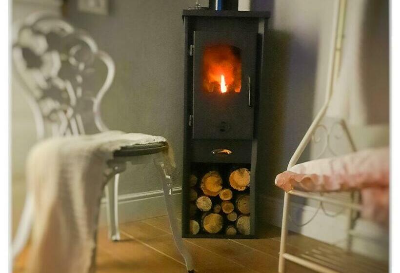 غرفة قياسية, La Casina