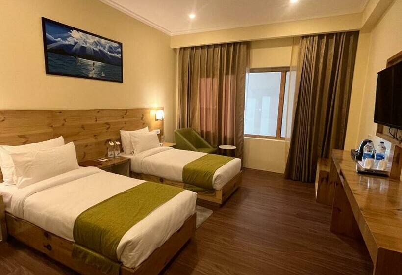 스탠다드 룸 산 전망, Crown Himalaya