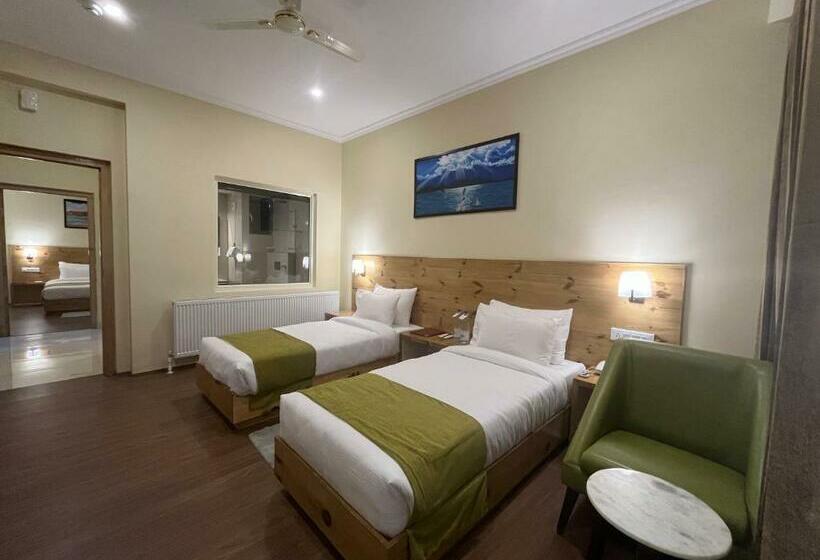 스탠다드 룸 산 전망, Crown Himalaya