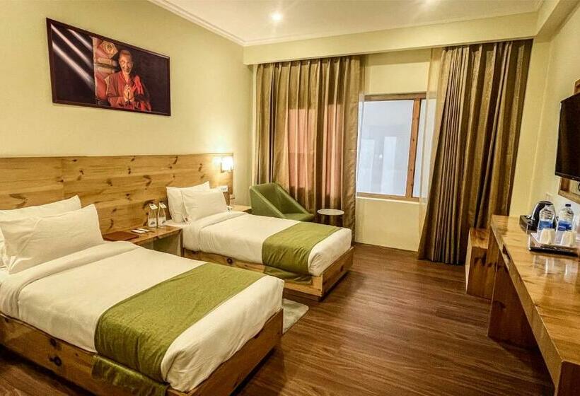 스탠다드 룸 산 전망, Crown Himalaya