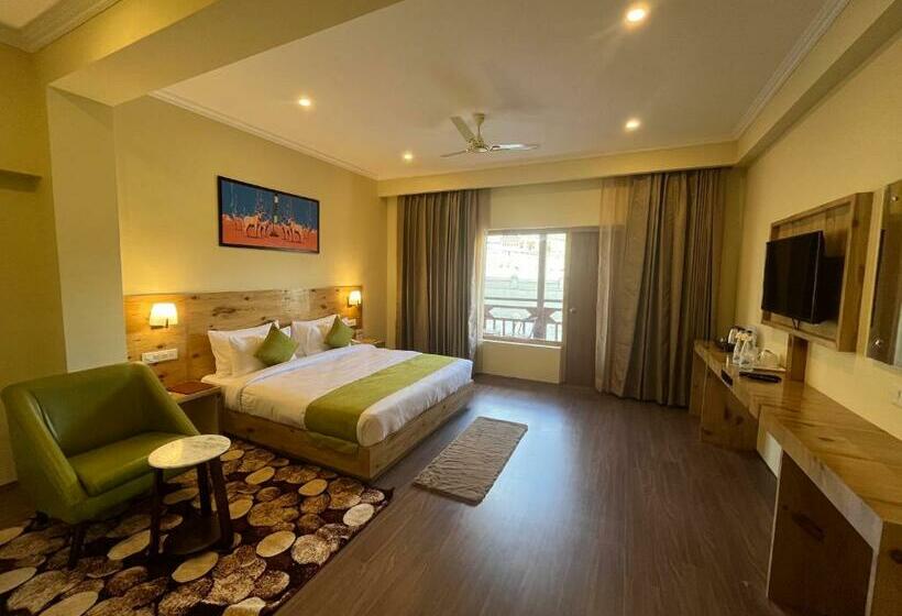 발코니 디럭스 룸, Crown Himalaya