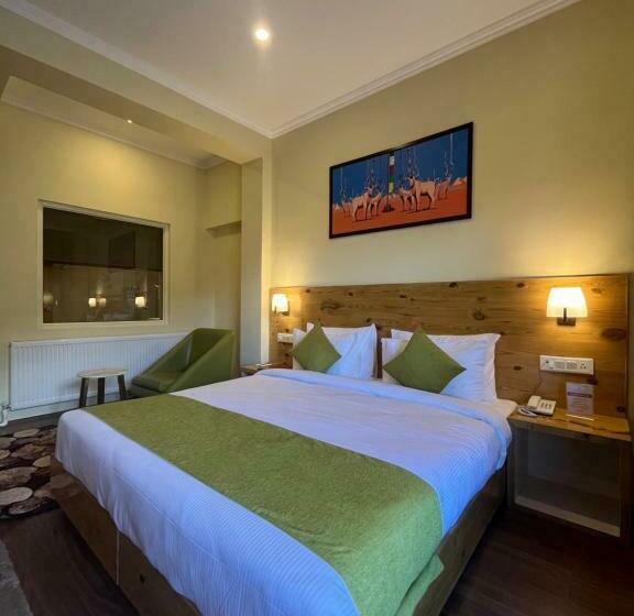 스탠다드 룸 산 전망, Crown Himalaya