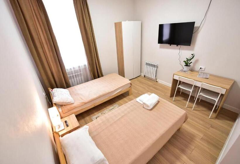 スタンダードルーム, Safia