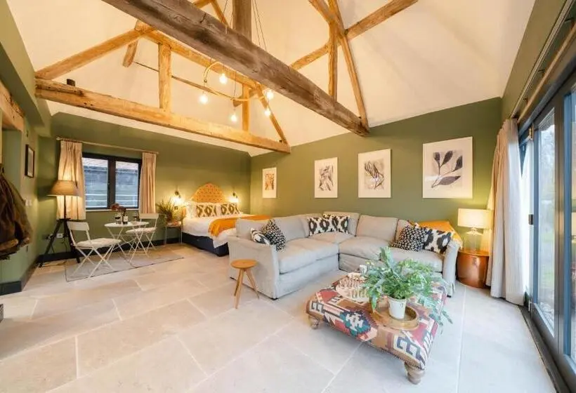 キングサイズベッドのスタンダードルーム, Spinney   A Unique Open Plan Barn, With Private Garden