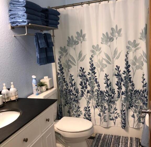 جناح مطل على البحيرة, Lakeside Suites