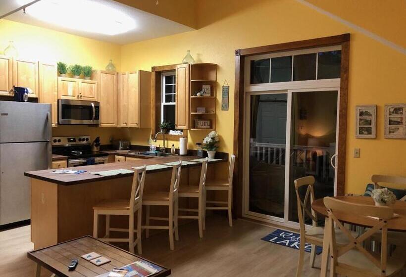 جناح مطل على البحيرة, Lakeside Suites