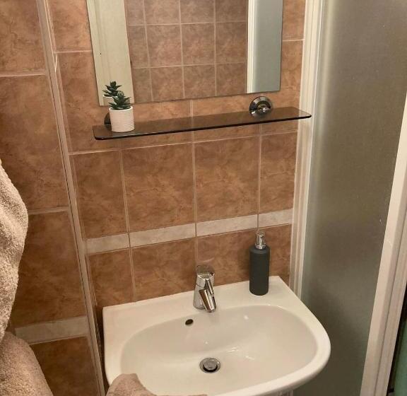 스탠다드 트리플 룸, Kancsal Harcsa Panzió és Halászcsárda