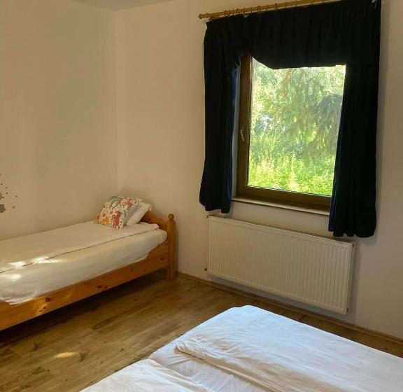 스탠다드 트리플 룸, Kancsal Harcsa Panzió és Halászcsárda