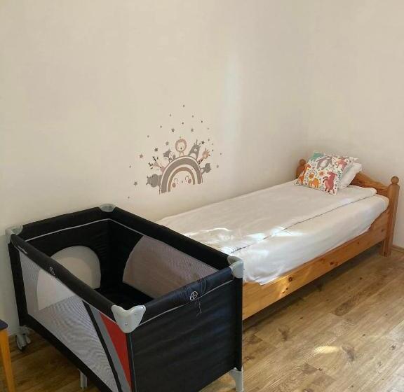 스탠다드 트리플 룸, Kancsal Harcsa Panzió és Halászcsárda