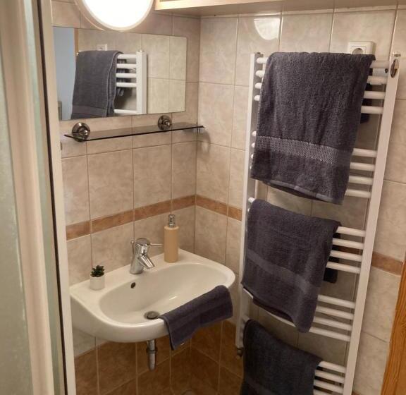 스탠다드 트리플 룸, Kancsal Harcsa Panzió és Halászcsárda