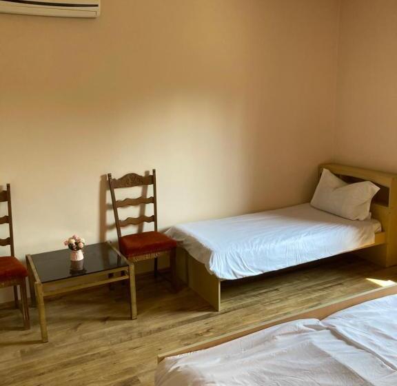 스탠다드 트리플 룸, Kancsal Harcsa Panzió és Halászcsárda