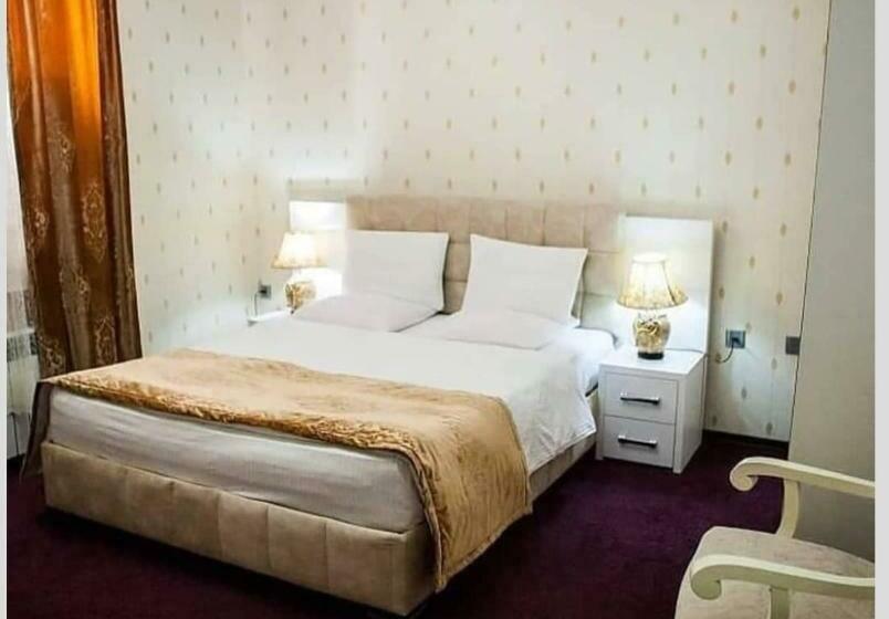 اتاق استاندارد با تخت بزرگ, Issam Hotel & Spa Sheki