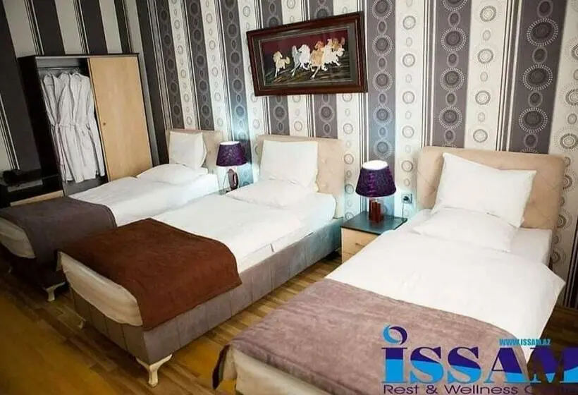 اتاق استاندارد سه نفره, Issam Hotel & Spa Sheki