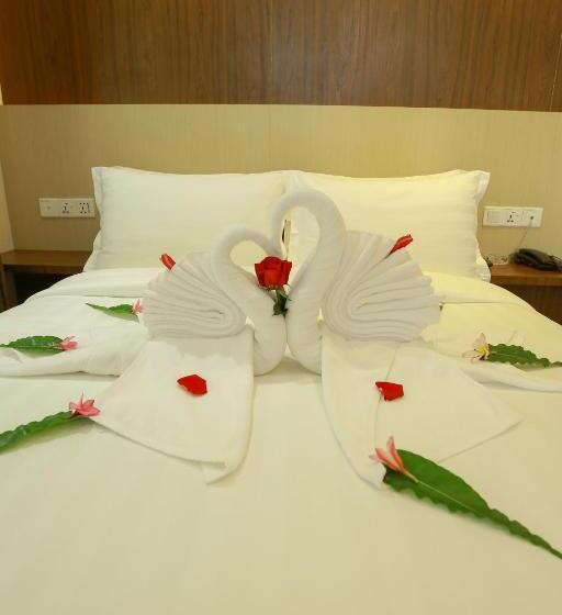 اتاق لوکس, Keio Yangon