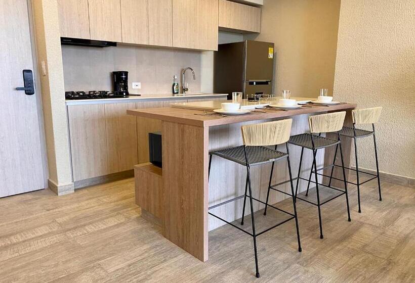 شقة غرفتين نوم مزودة بشُرفة, Stay Q Dominique