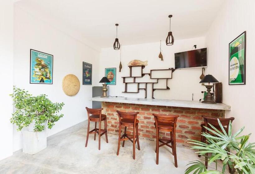 غرفة قياسية سرير كينج, Nos Da Ty