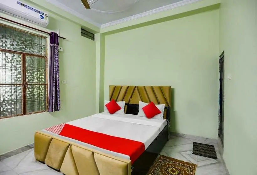 Classic Kolmen Hengen Huone, Oyo Flagship 81292 Love To Serve Oyo