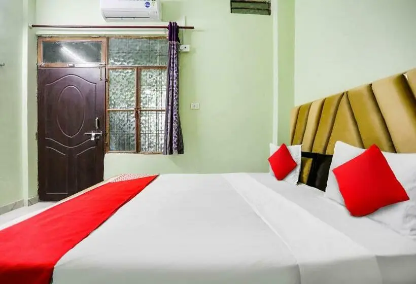 Classic Kolmen Hengen Huone, Oyo Flagship 81292 Love To Serve Oyo