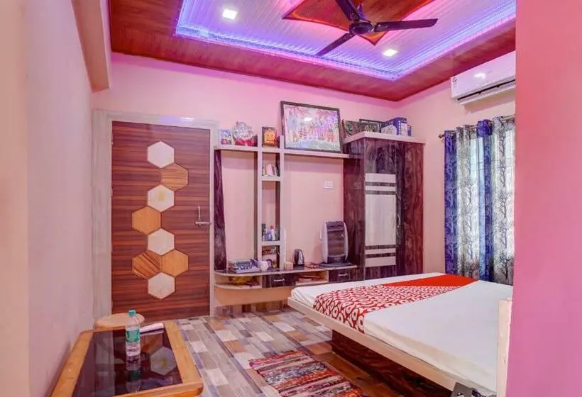 トリプルクラシックルーム, Oyo Flagship 81389  Siddhi Vinayak