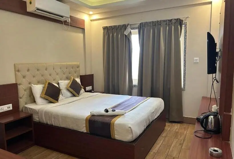 Chambre Supérieure Lit King Size, The Aster Enclave